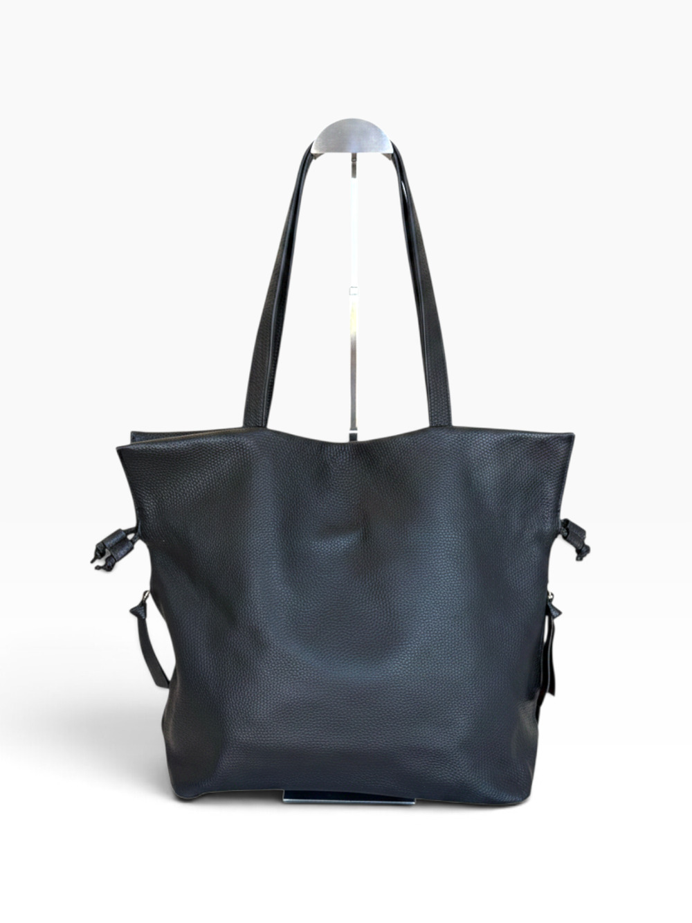 Tote Le Monde Black Pebbled Leather Tote - Like New